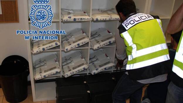 La Policía Nacional registra 19 sedes y oficinas de iDental