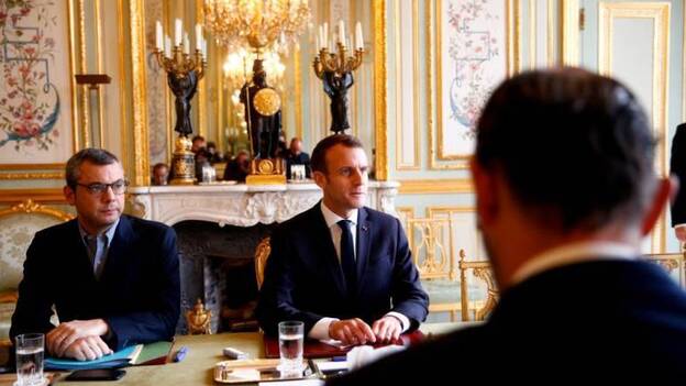 Macron se topa con los ‘chalecos amarillos’