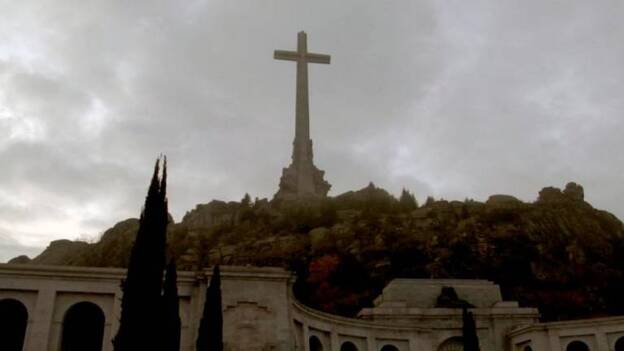 El Gobierno da 15 días para decidir dónde enterrar a Franco