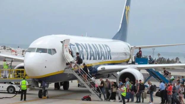 Ryanair mantiene la eliminación de la conexión con Santiago de Compostela