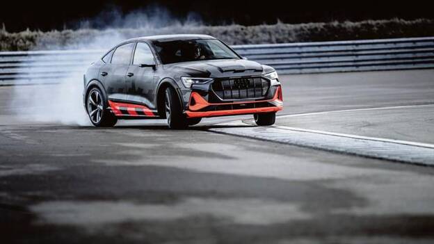Audi e-tron S: 503 CV, 3 motores
