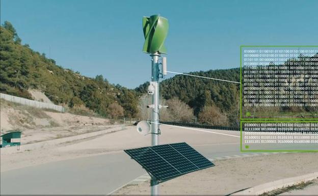 Nodos de comunicación desarrollados por Cellnex en el Circuit Parcmotor Castellolí de Barcelona para vehículos autónomos. /R. C.