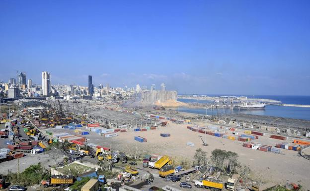 Estado del puerto de Beirut tras la explosición./EFE