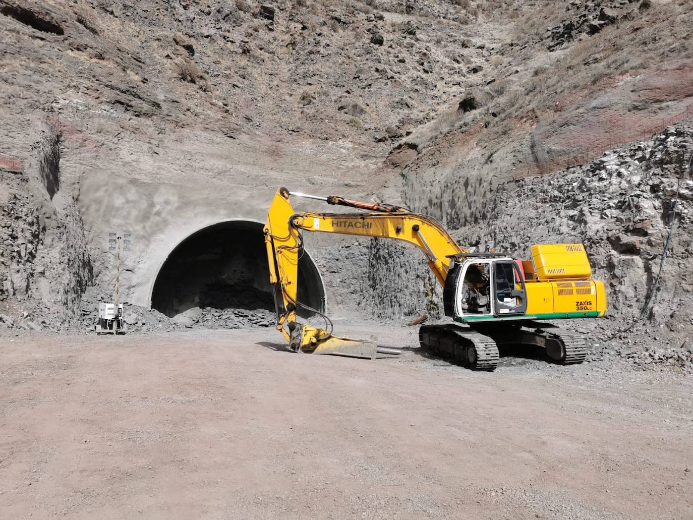 Las obras de la carretera de La Aldea avanzan con los desmontes para la entrada al túnel de
