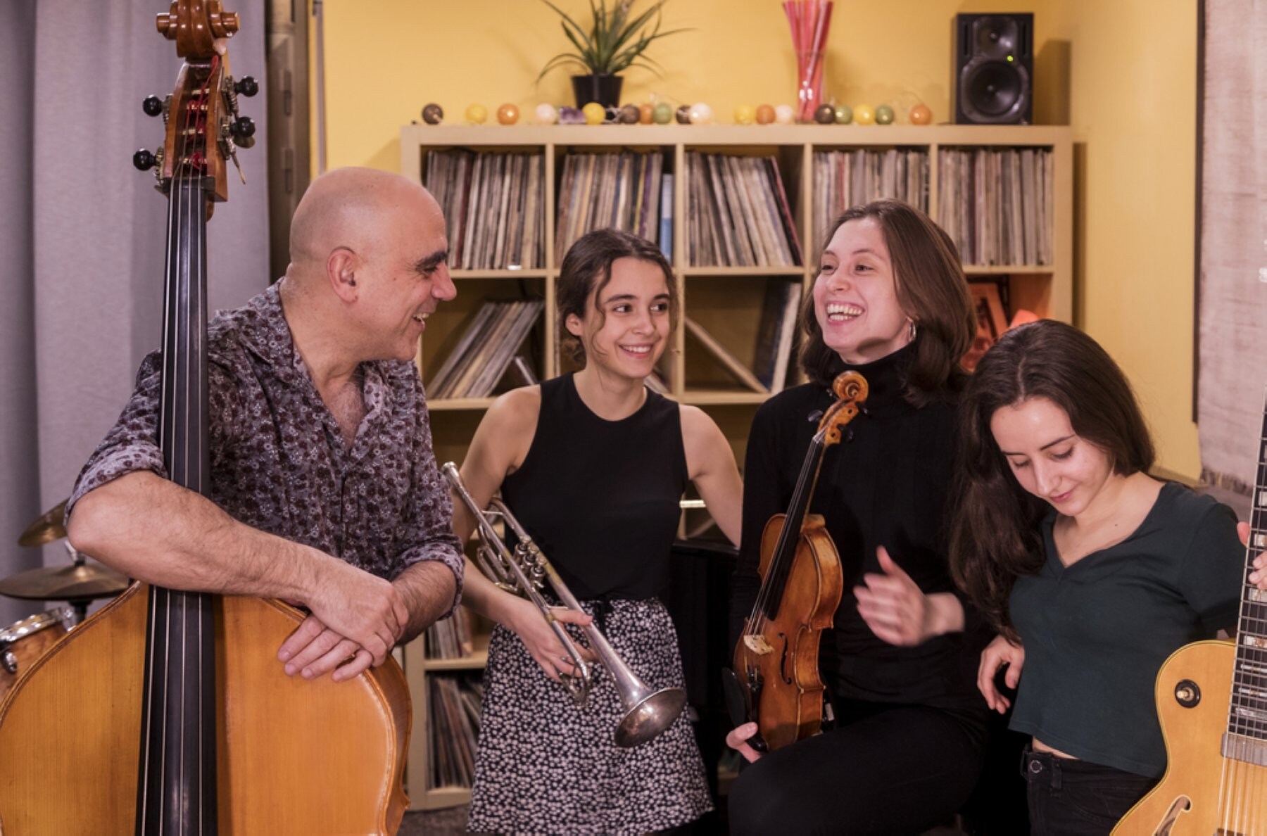 Joan Chamorro junto a Alba Armengou, Êlia Bastida y Carla Motis, integrantes de su New Quartet. 