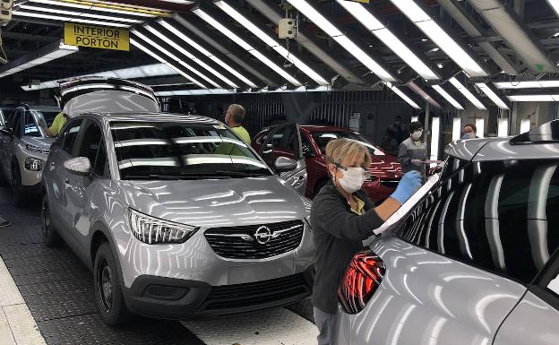 Linea de fabricación de Opel en Zaragoza/