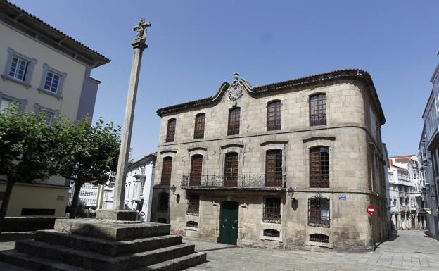 Casa Cornide ,en la Ciudad Vieja de la Coruña, puesta en venta por la familia Franco.