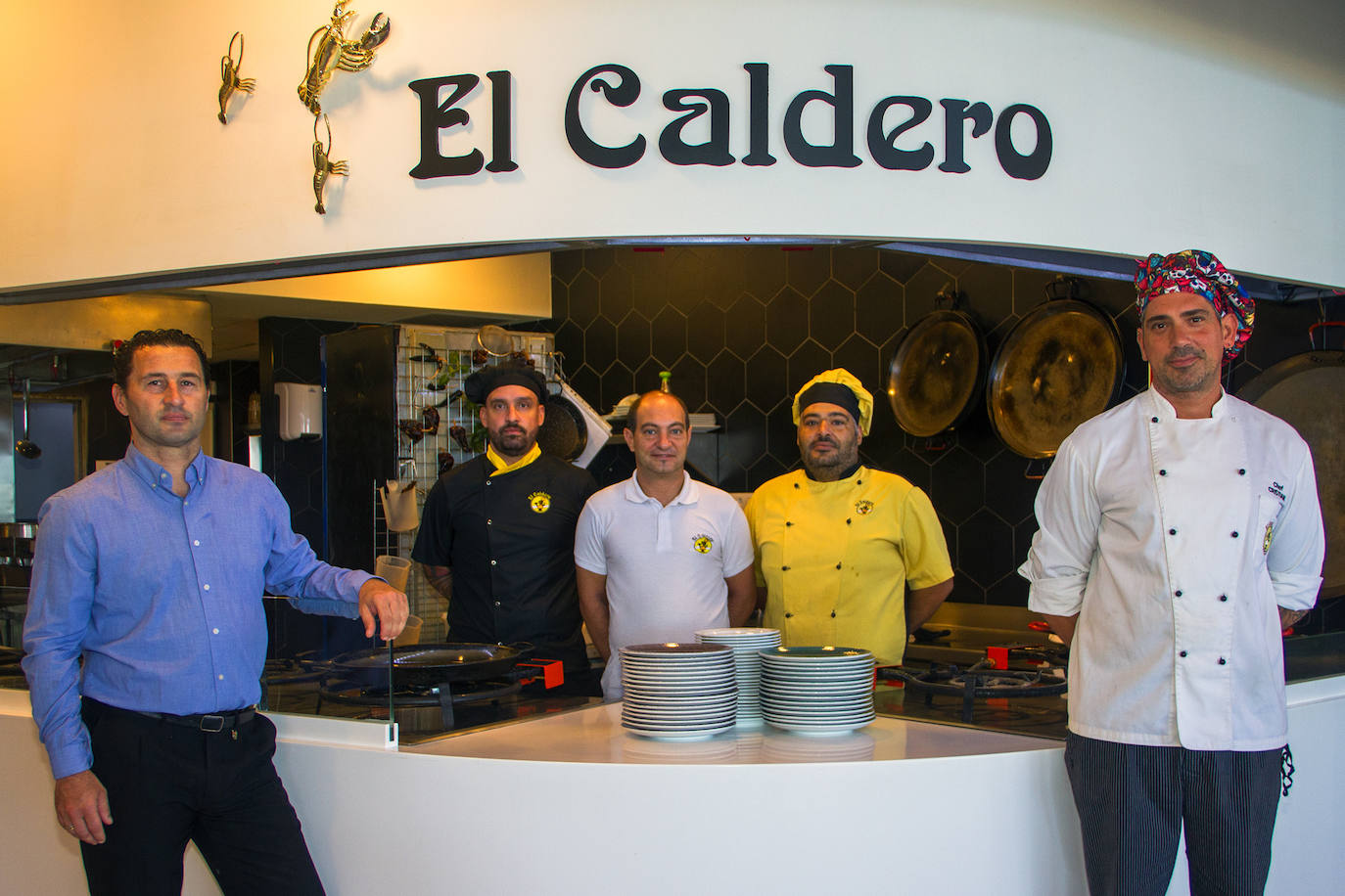 Restaurante El Caldero, un showcooking de arroces y fideuá