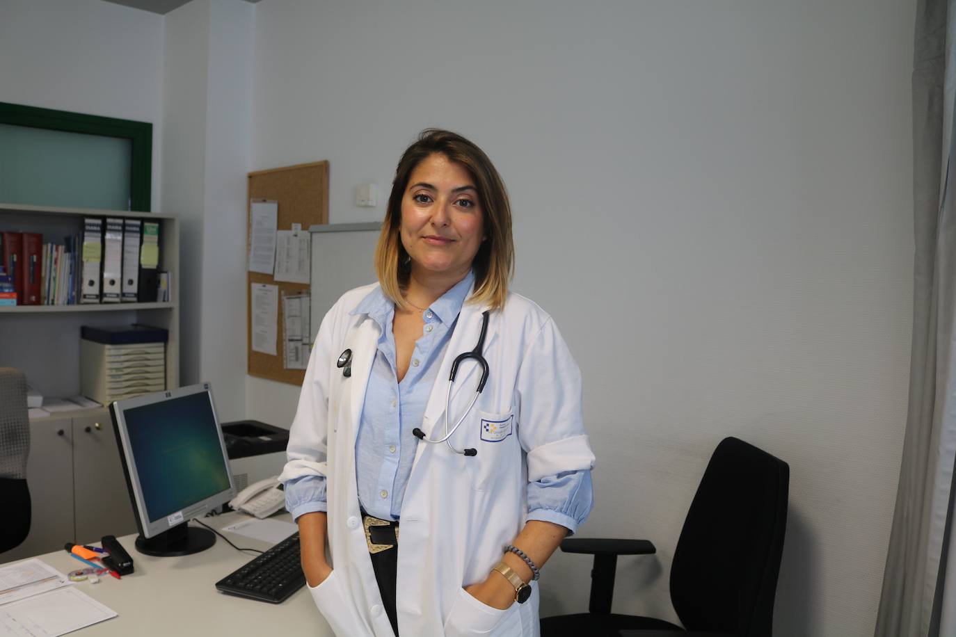Ana Cerezales, especialista en medicina interna, será la responsable de monitorear a los pacientes con infecciones graves por SARS-CoV-2 / c7.