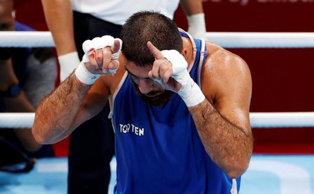 Bochornoso espectáculo del boxeador Mourad Aliev