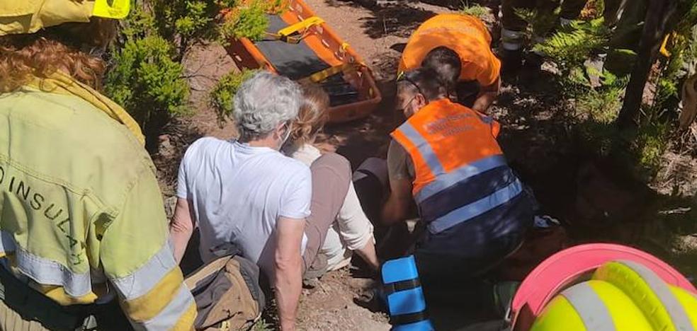Rescatan a una senderista accidentada en Alajeró - Vimarsana News