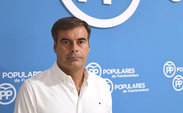 Fernando Enseñat, diputado y presidente insular del PP: 