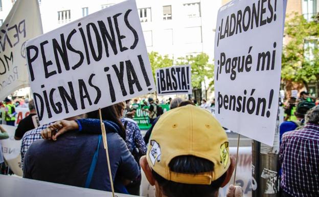 Una manifestación en Madrid protesta contra el recorte en pensiones. /E. P.