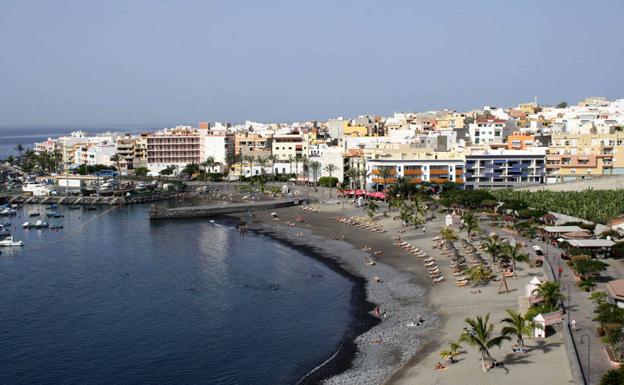 Rescatan a un pescador herido tras sufrir una caída en Tenerife