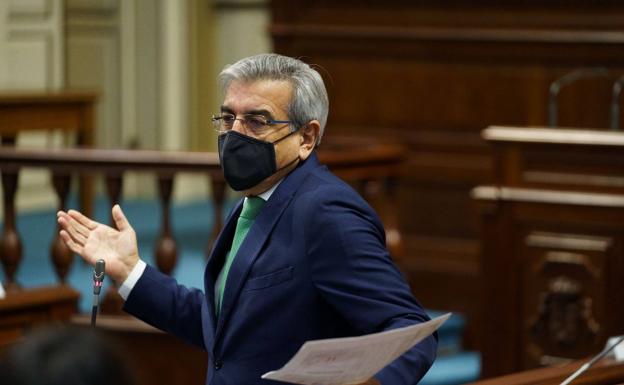Rodríguez propone al Parlamento un rechazo firme a la inclusión del REF en la financiación autonómica