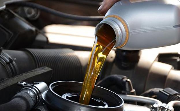 Cómo reciclar el aceite y los recambios usados del coche