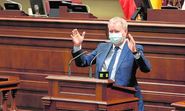 Sebastián Franquis, en una intervención parlamentaria. / EFE