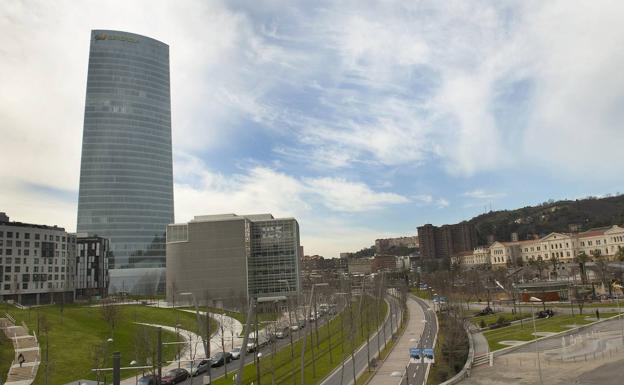 Vista de la Torre Iberdrola en Bilbao. /reuters