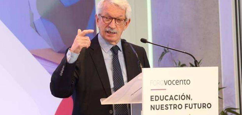 Alejandro Tiana: «In the Spanish educational system the problem is not how many subjects are approved»