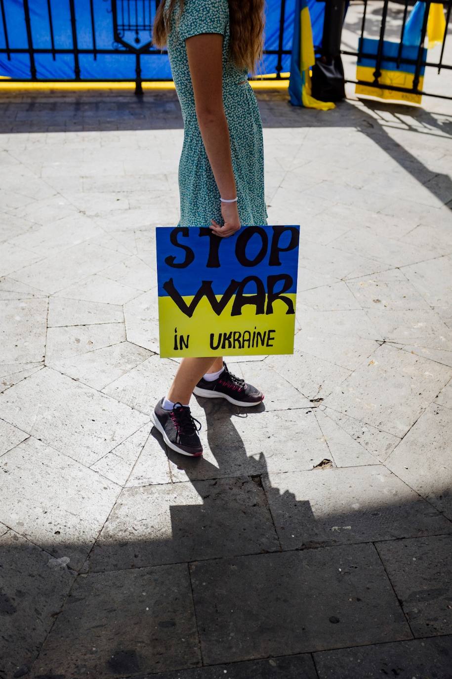 Los niños gritan 'No a la guerra' en San Telmo