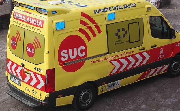 Herido tras volcar su vehículo y quedar atrapado en Fuerteventura