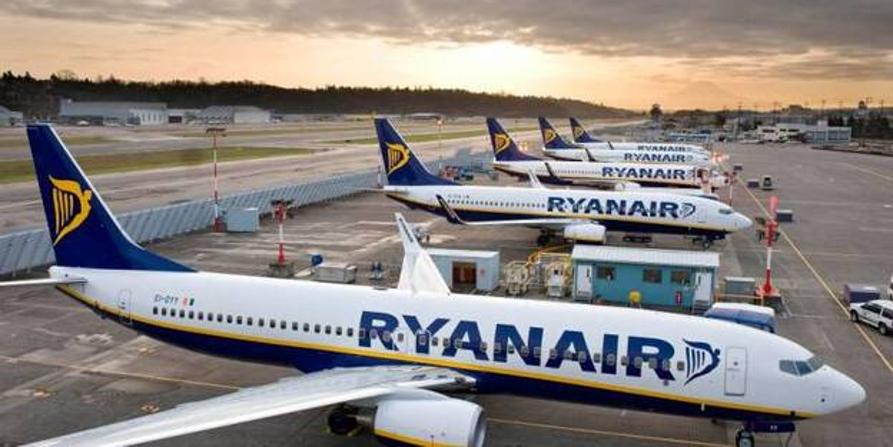 Ryanair negotiates with the Canarian Government to reopen its four bases
