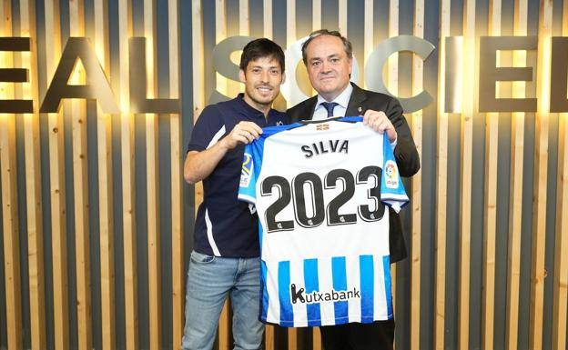 David Silva renews a season with Real Sociedad
