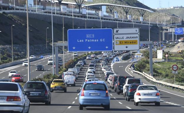 El 'rent a car' reactiva las ventas de turismos y 4x4 en Canarias