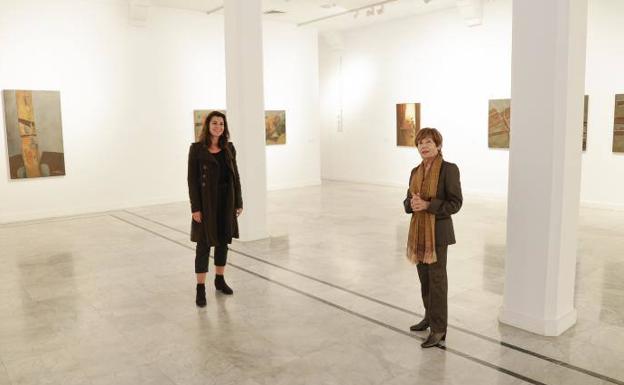 De izquiera a derecha, las artistas Alicia Pardillo y M</p>
<p>aribel Nazco, in the artistic space of La Regenta</p>
<p>. 
