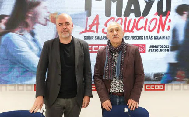 The general secretaries of CCOO and UGT, Unai Sordo (i) and Pepe Álvarez (d). 