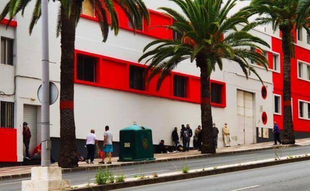 Archive image of the side facade of Cáritas Diocesana de Canarias in the capital of Gran Canaria. 