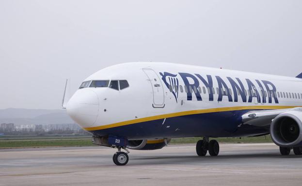 Los tripulantes de Ryanair convocan seis días de huelga en pleno verano