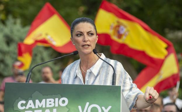 La canddiata de Vox a la presidencia de la Junta de Andalucía, Macarena Olona. /efe