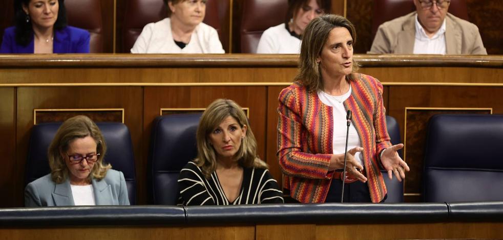 The new tax on electric companies entangles Ribera and Montero with Yolanda Díaz