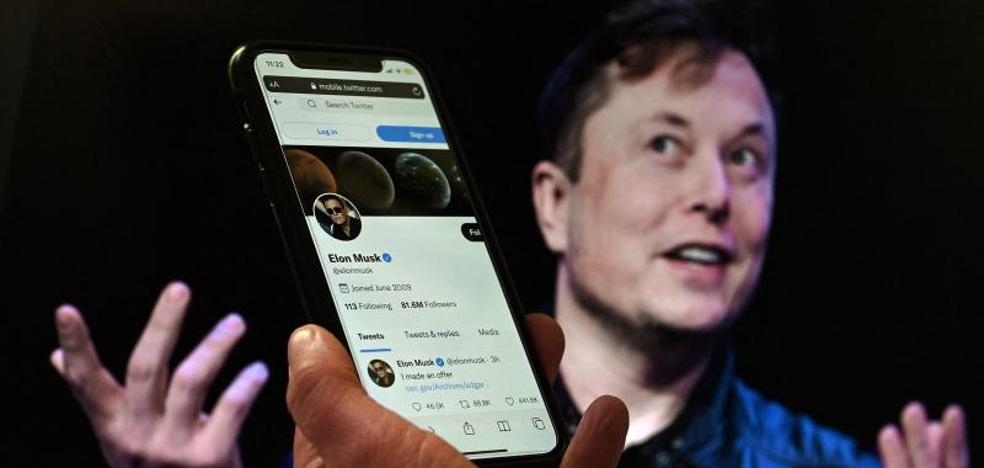 Musk backs down on Twitter purchase after alleging “misleading” information