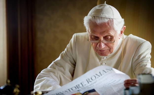 Benedicto XVI, en una imagen de 2010 en Castelgandolfo. /reuters