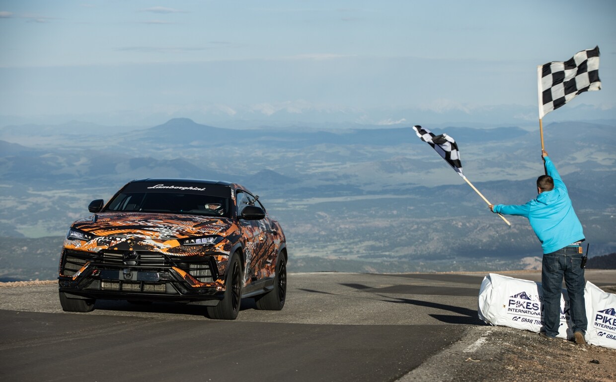 Lamborghini consigue un nuevo récord entre los SUV en Pikes Peak con el nuevo Urus