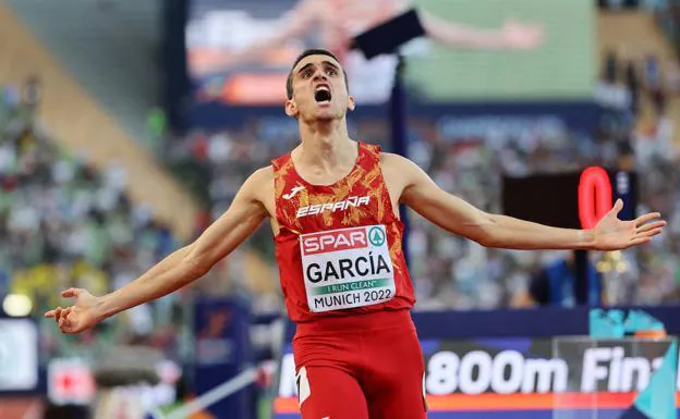 Mariano García celebrates his victory in the final of the 800 meters, this Sunday at the Olympiastadion in Munich