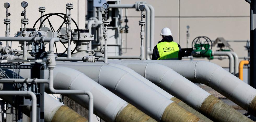 Russia cuts gas to Europe due to a leak and until further notice