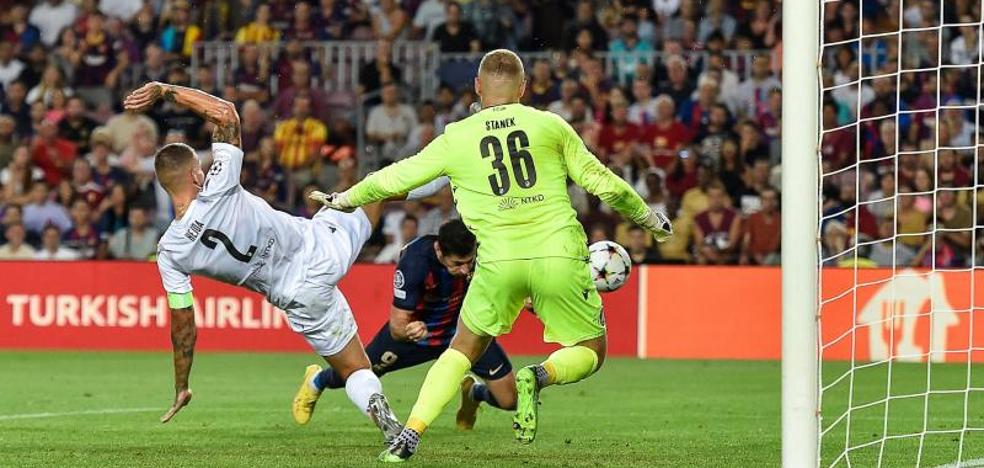 Lewandowski seals the 'hat-trick' |  Canary Islands7