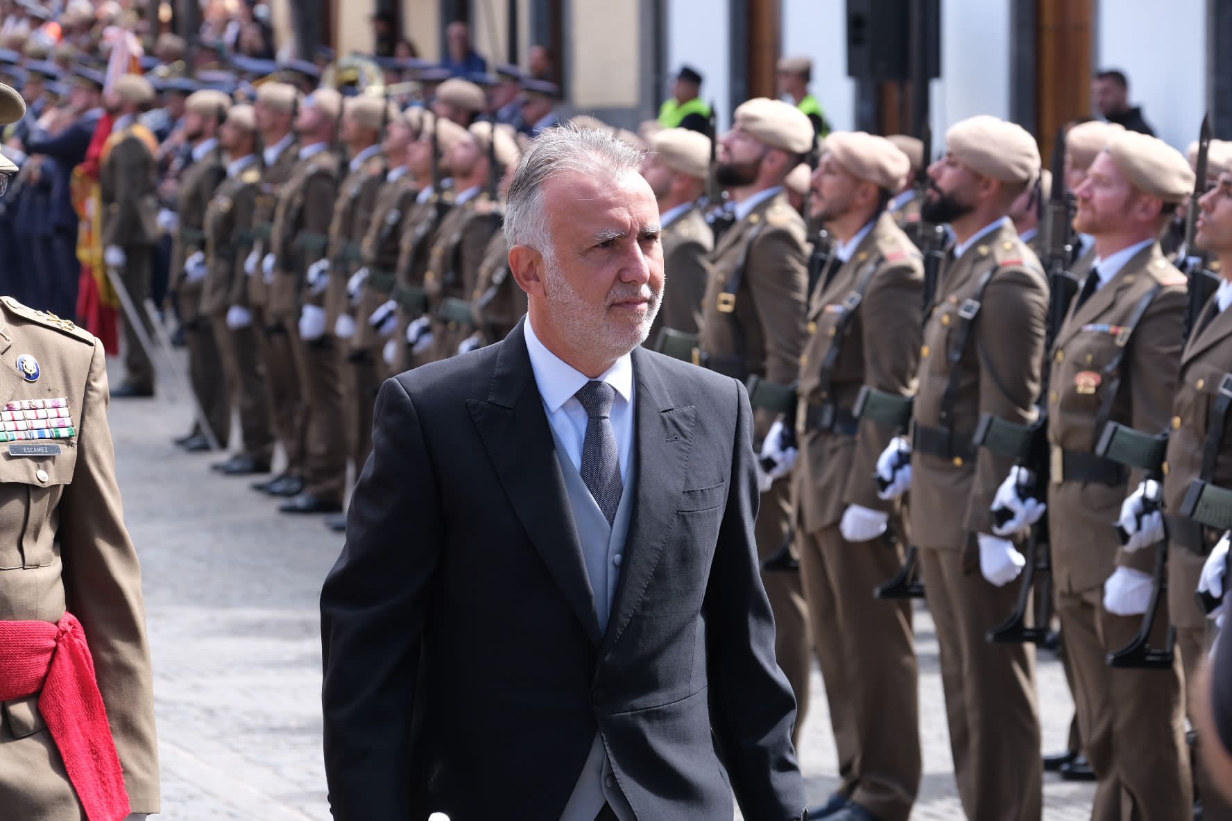 Llegada del Presidente del Gobierno de Canarias, Ángel Víctor Torres. 