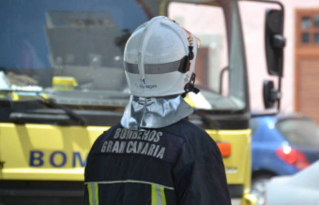 Imagen de un bombero del Consorcio de Gran Canaria. 