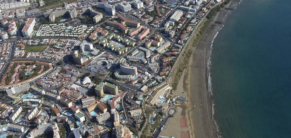 Workers do not find a place to live in the Canary tourist areas