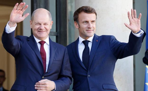 El presidente francés, Emmanuel Macron, y el canciller alemán, Olaf Scholz, han mantenido este miércoles un encuentro en el Palacio del Elíseo, París. 