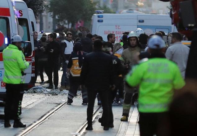 Fuerte explosión en una calle comercial turca