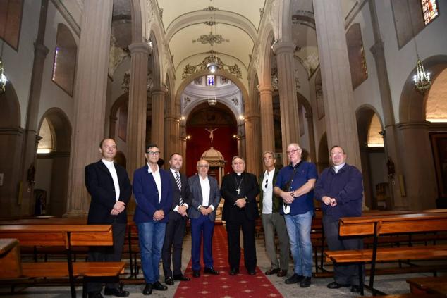 Visita de Antonio Morales y el Obispo a Gáldar