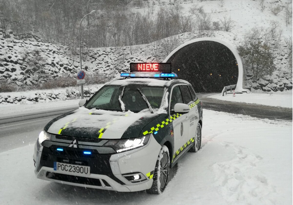 El aviso de la Guardia Civil al conducir con nieve: estos son los colores a los que tienes que hacer caso