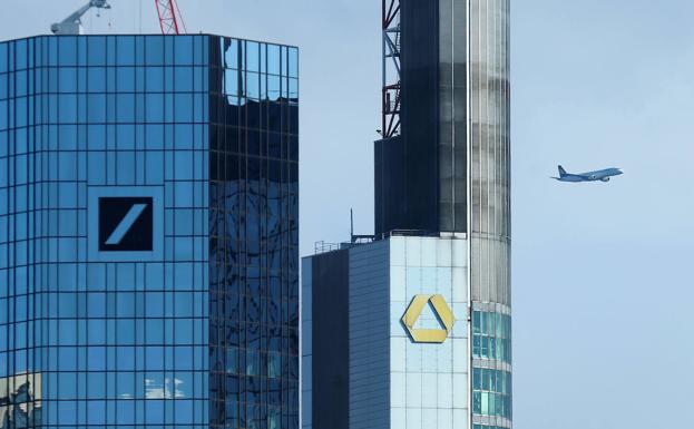 Bruselas acusa a Deutsche Bank y Rabobank de formar un cártel para falsear el mercado de deuda
